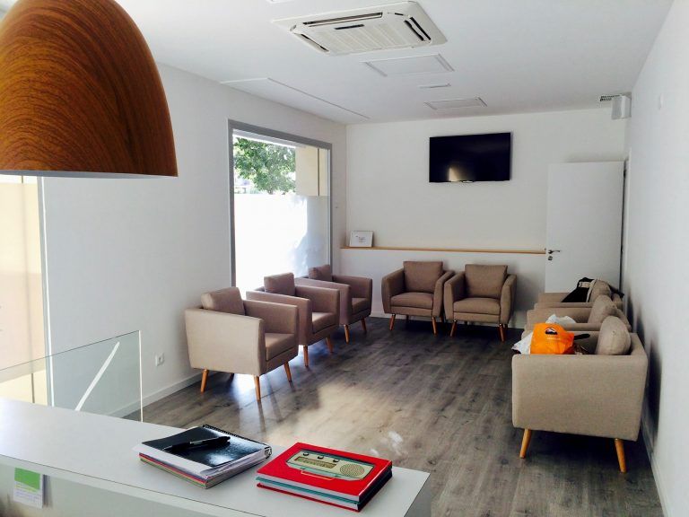 CLINICA DENTAL C/MARTI JULIA HOSPITALET